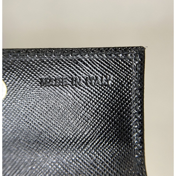 Prada black leather Saffiano card holder with COA - Picture 3 of 11